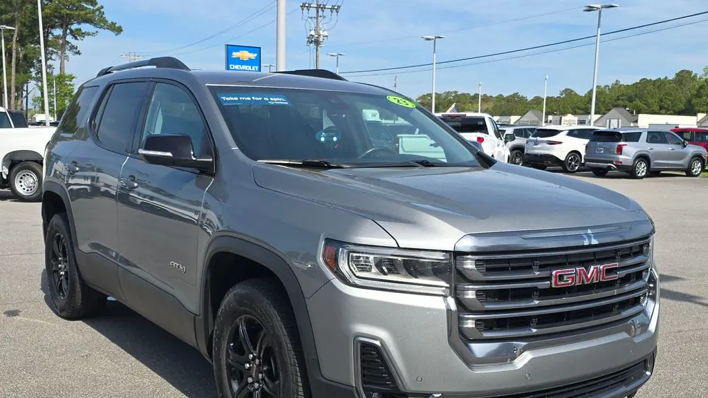 2023 GMC Acadia AT4