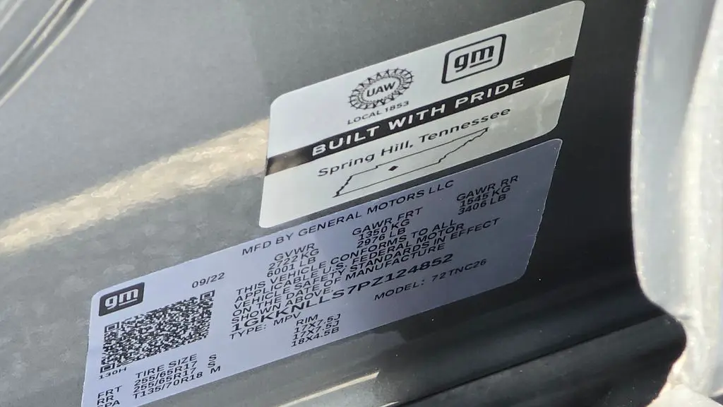 2023 GMC Acadia AT4