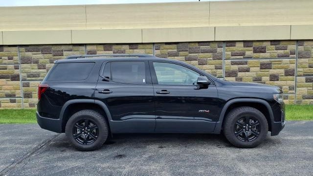2023 GMC Acadia AT4