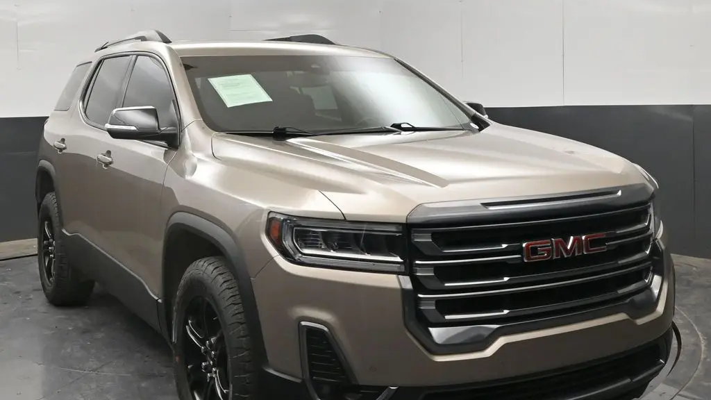2023 GMC Acadia AT4
