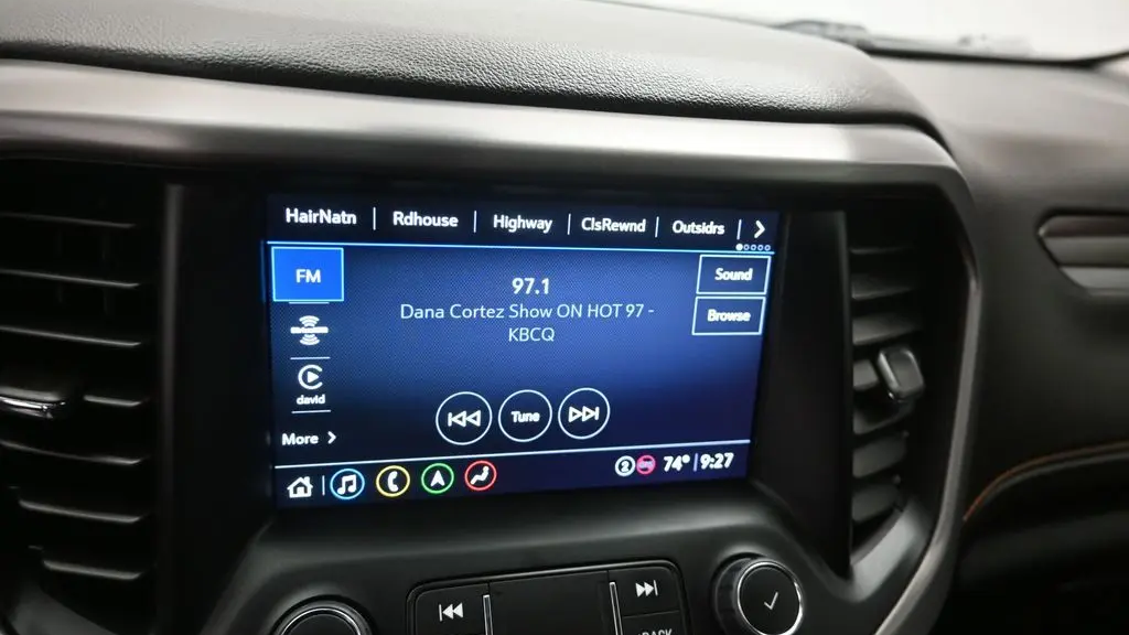 2023 GMC Acadia AT4