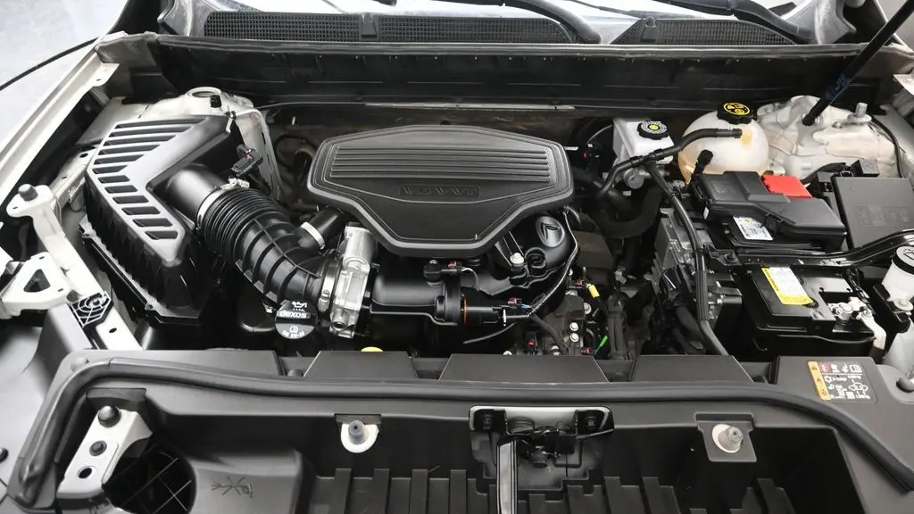 2023 GMC Acadia AT4