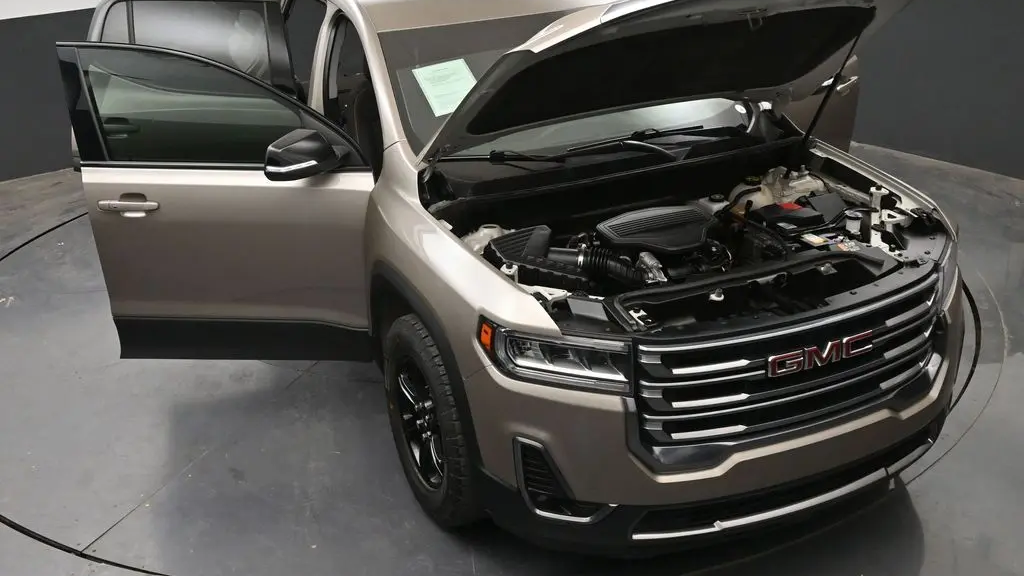 2023 GMC Acadia AT4