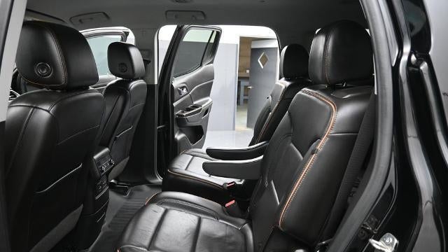 2021 GMC Acadia AT4