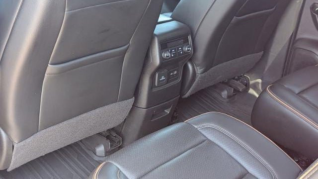 2021 GMC Acadia AT4