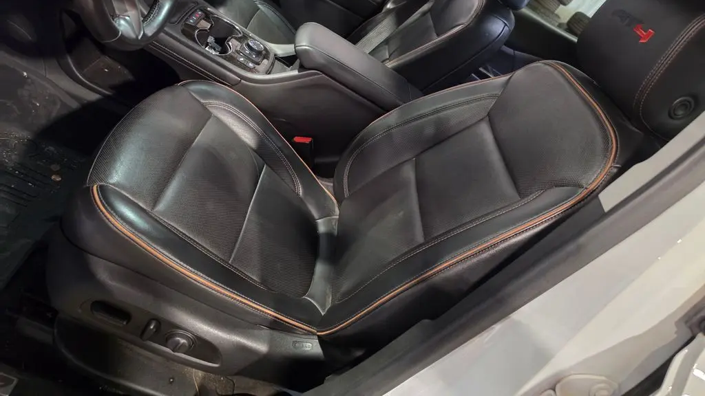 2021 GMC Acadia AT4