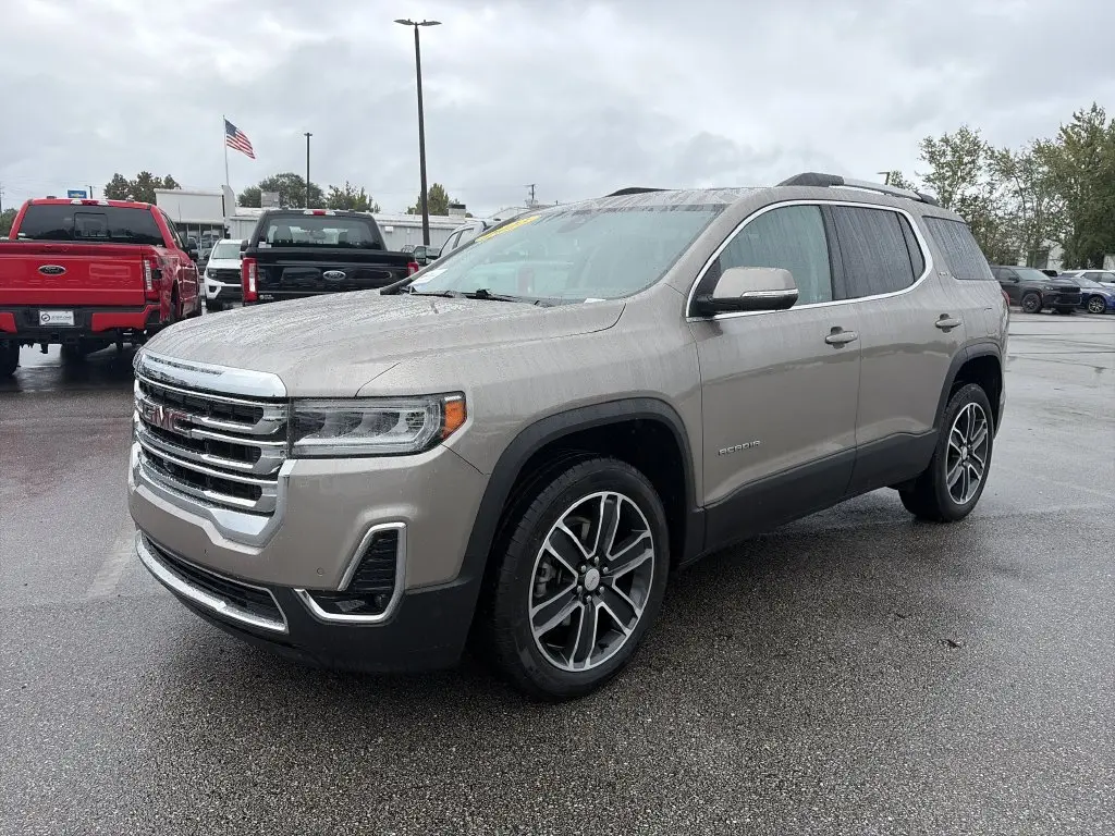 2023 GMC Acadia SLT — photo 1 of 12
