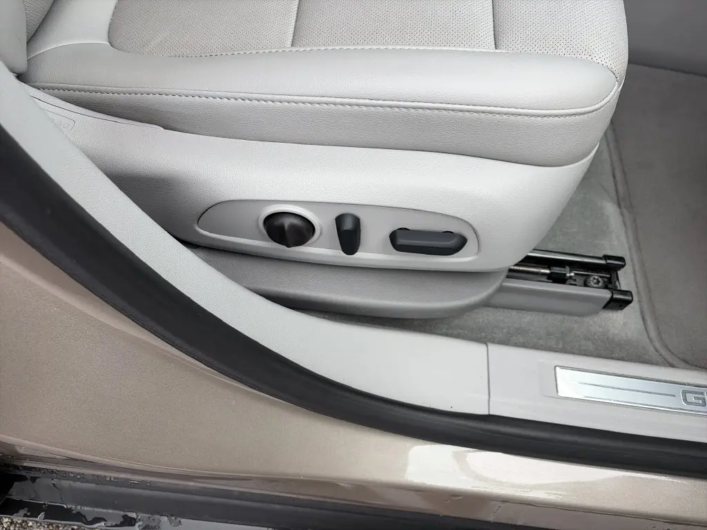 2023 GMC Acadia - $27,220