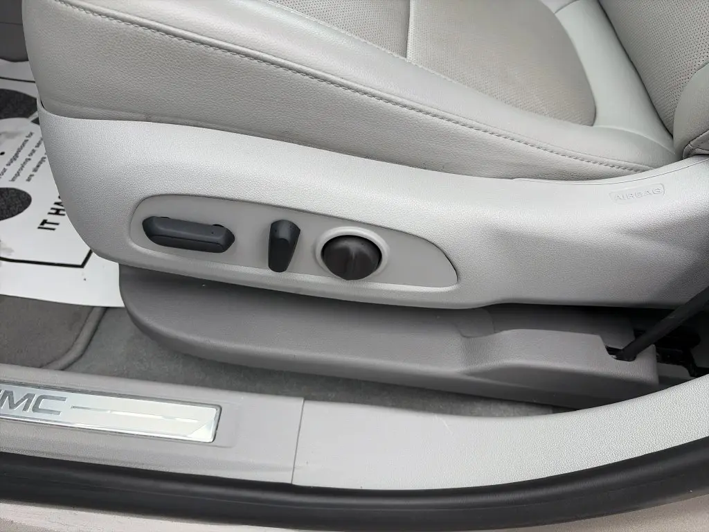 2023 GMC Acadia - $27,220