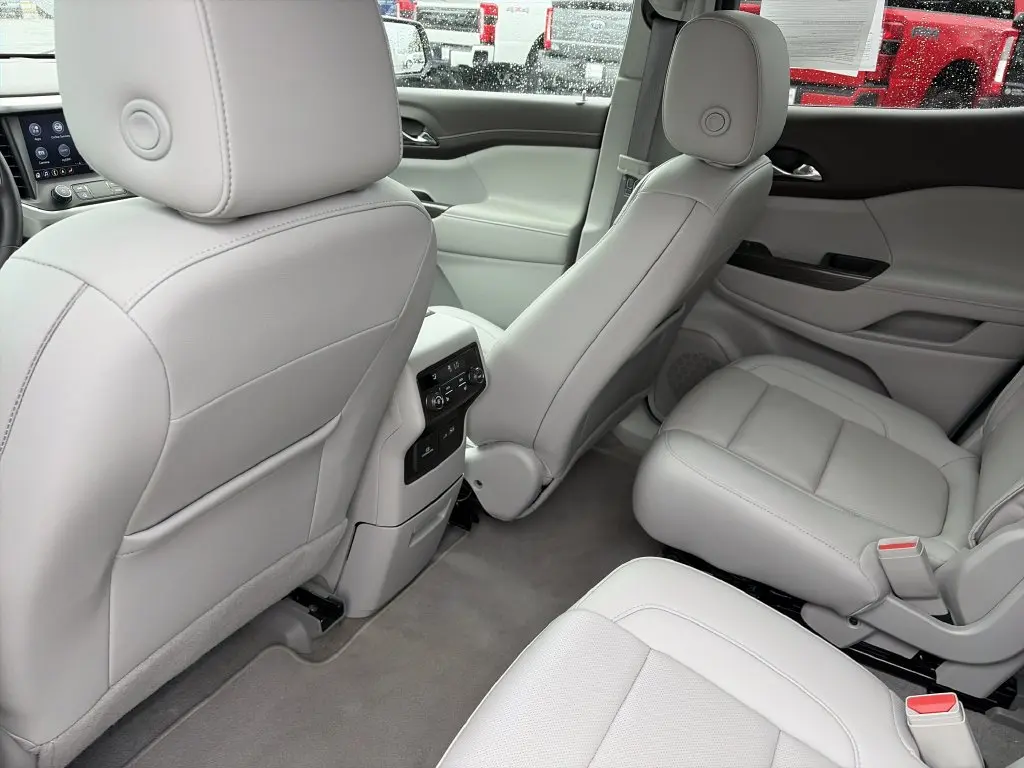 2023 GMC Acadia - $27,220