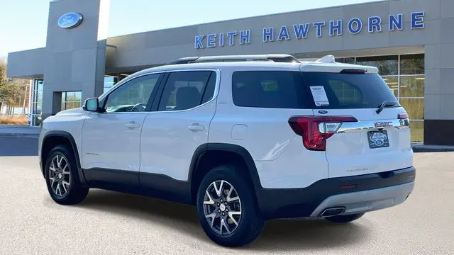 2023 GMC Acadia SLT