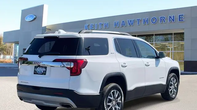 2023 GMC Acadia SLT