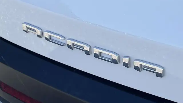 2023 GMC Acadia SLT