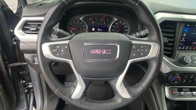 2022 GMC Acadia SLT
