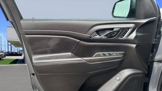 2021 GMC Acadia SLT