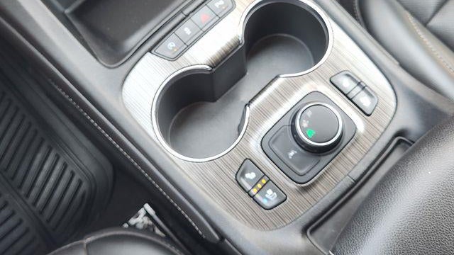 2022 GMC Acadia SLT
