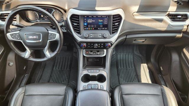 2022 GMC Acadia SLT