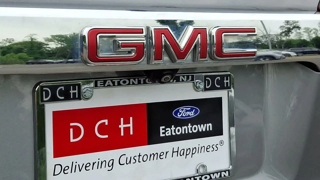 2023 GMC Acadia SLT