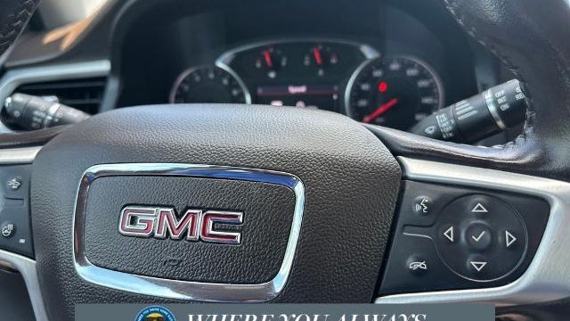 2021 GMC Acadia SLT