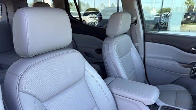 2021 GMC Acadia SLT