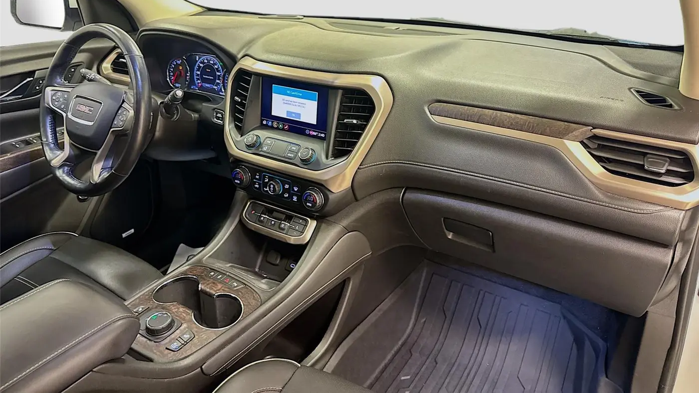 2020 GMC Acadia Denali