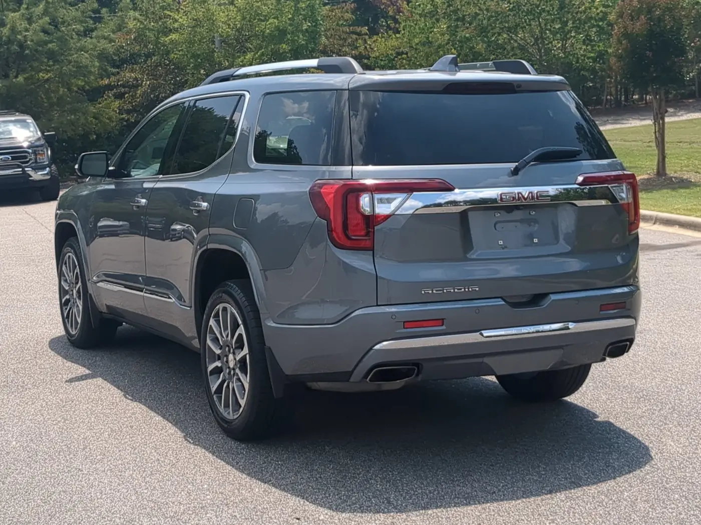 2022 GMC Acadia - $33,994