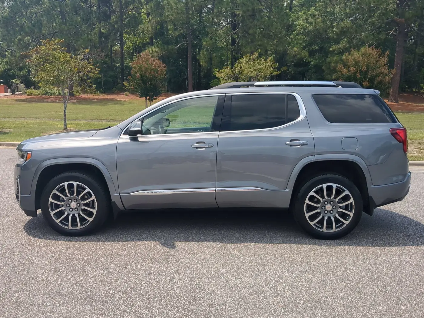 2022 GMC Acadia - $33,994