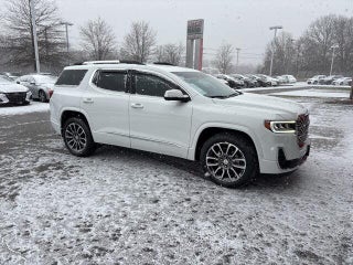 2020 GMC Acadia with Summit White Exterior