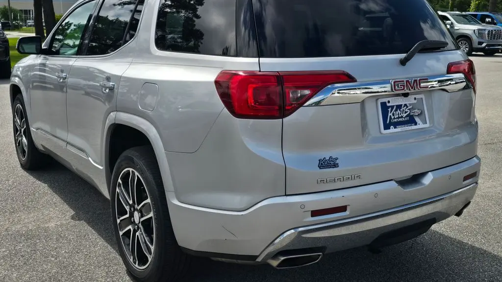 2017 GMC Acadia Denali