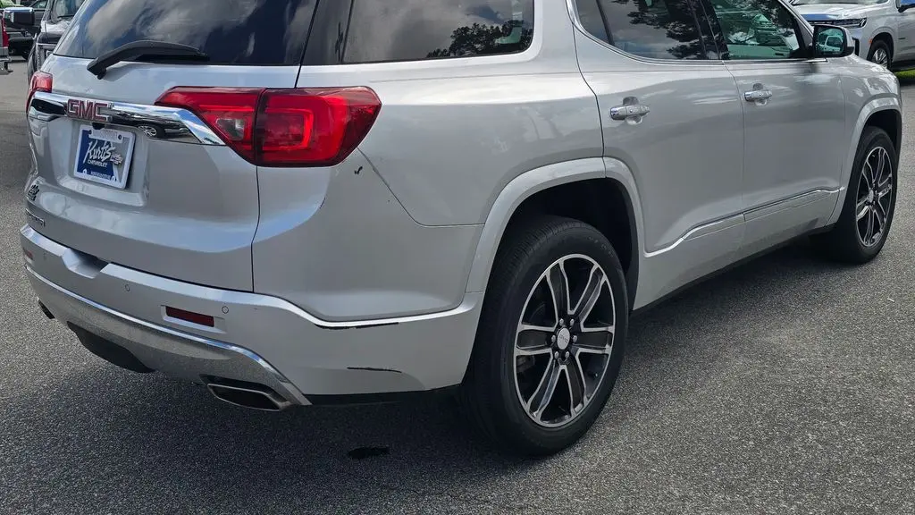 2017 GMC Acadia Denali