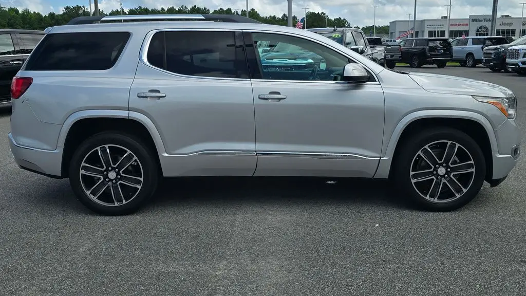 2017 GMC Acadia Denali