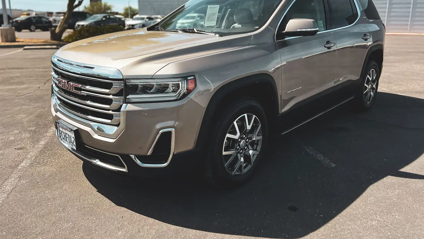 2023 GMC Acadia SLE