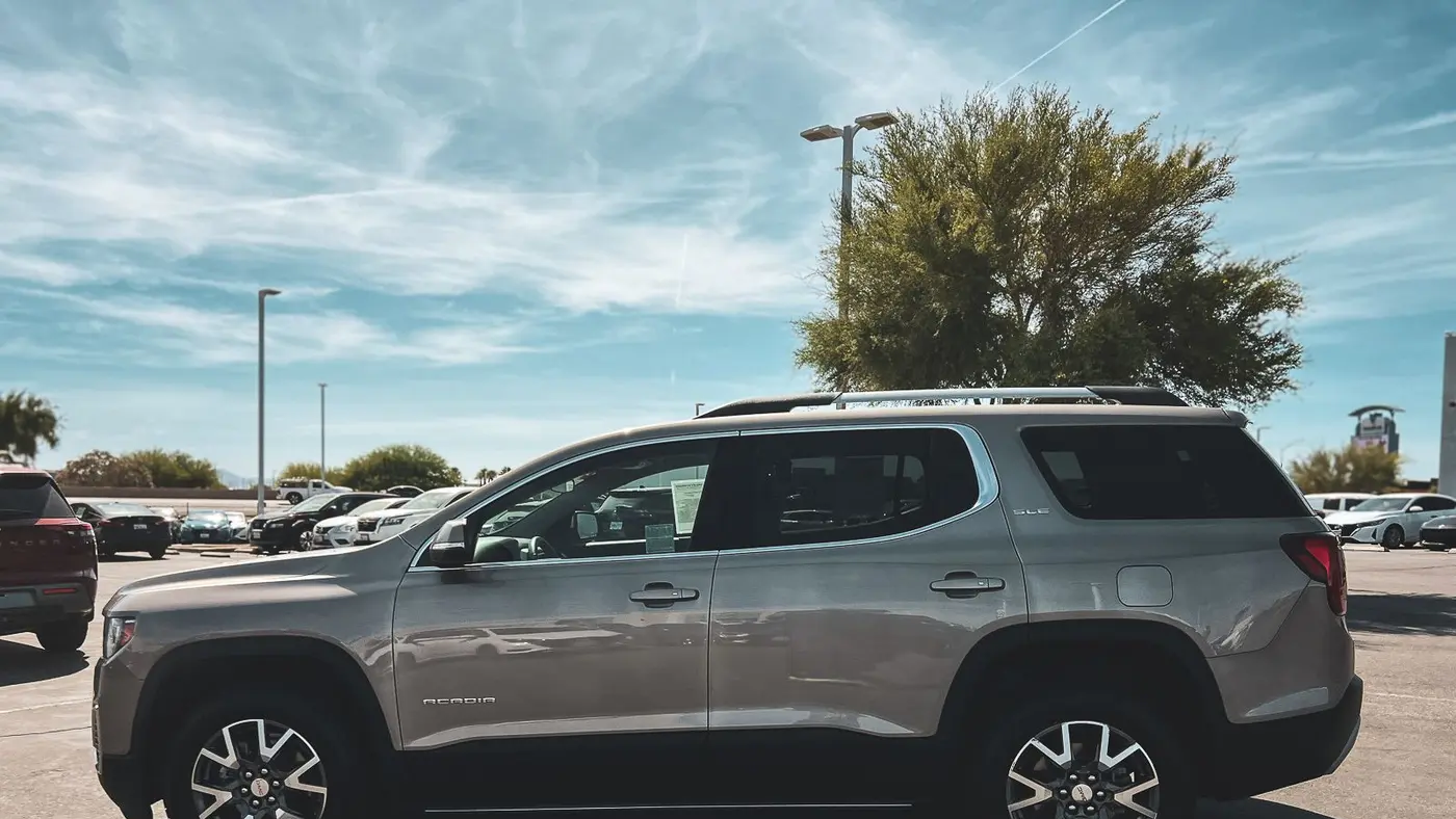 2023 GMC Acadia SLE