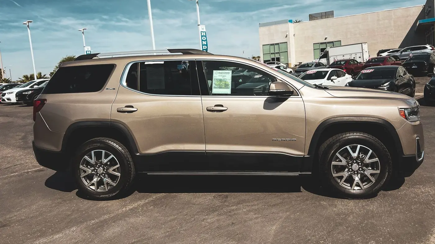 2023 GMC Acadia SLE