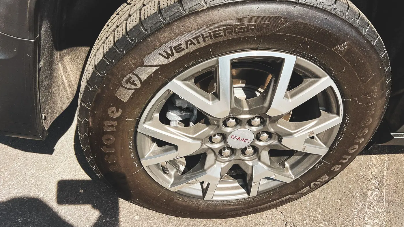 2023 GMC Acadia SLE