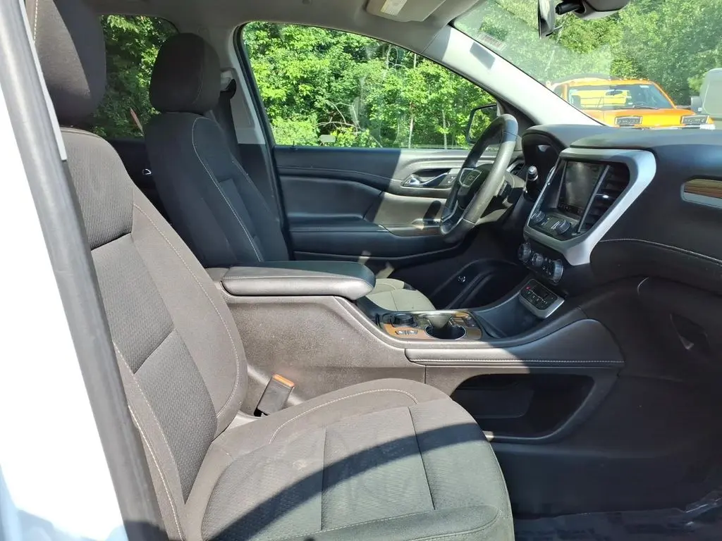 2023 GMC Acadia - $25,239