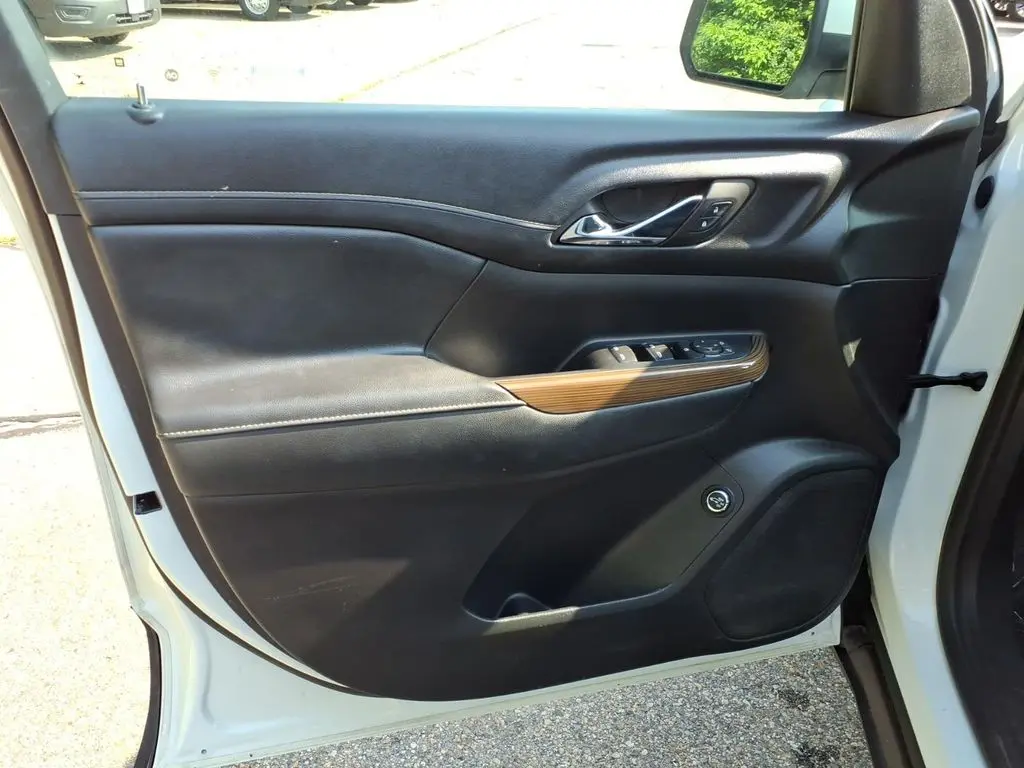 2023 GMC Acadia - $25,239