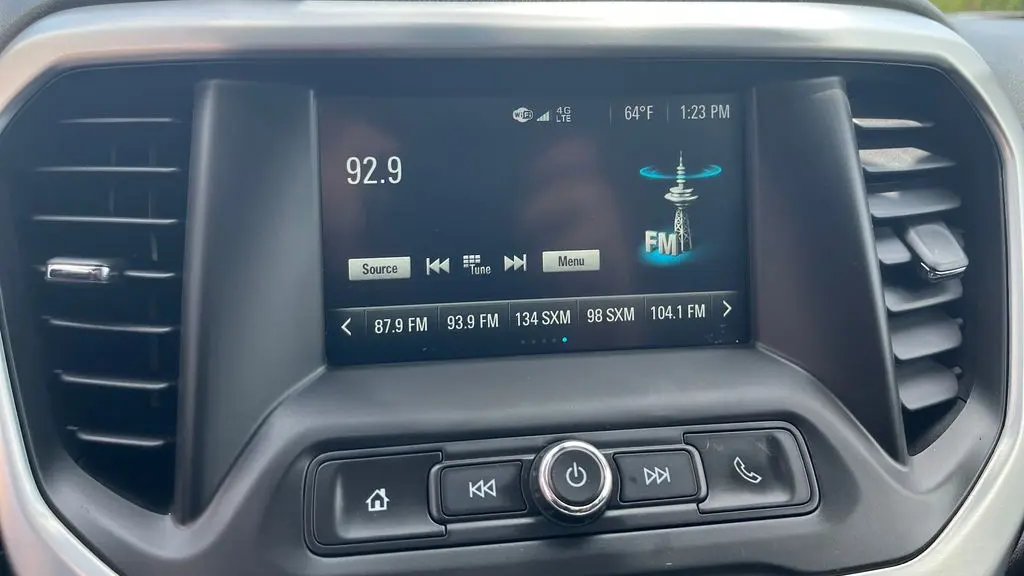 2017 GMC Acadia SLE-2