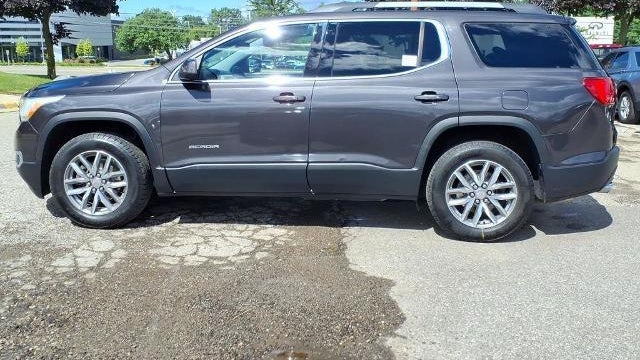 2017 GMC Acadia SLE-2