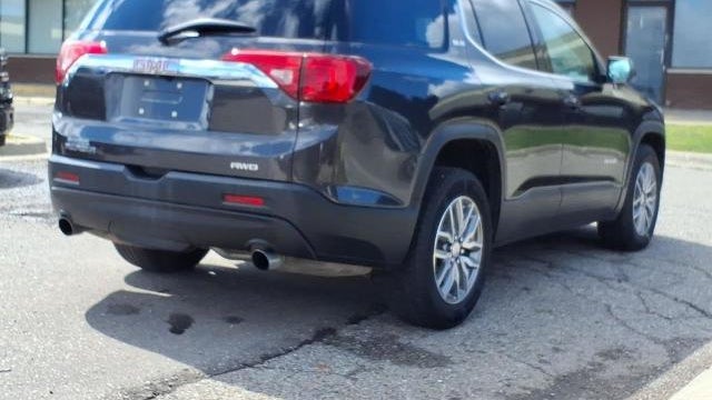 2017 GMC Acadia SLE-2
