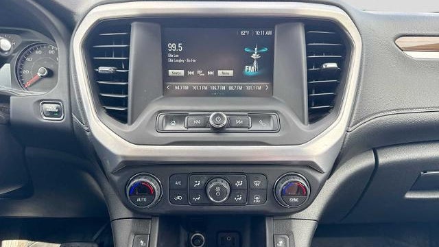 2017 GMC Acadia SLE-2