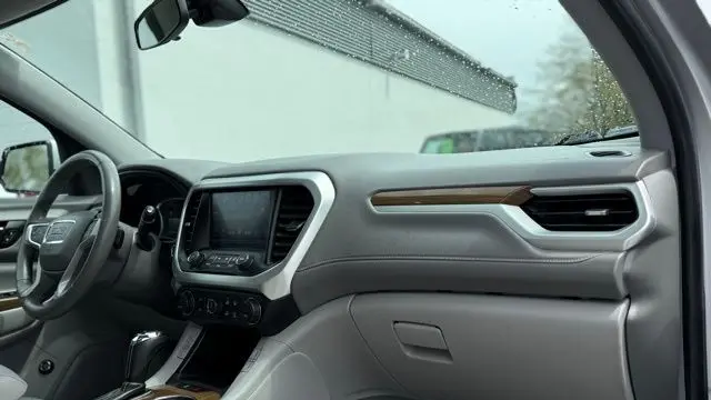 2019 GMC Acadia SLE-2
