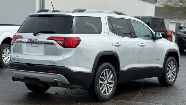 2019 GMC Acadia SLE-2
