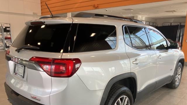 2017 GMC Acadia SLE-2