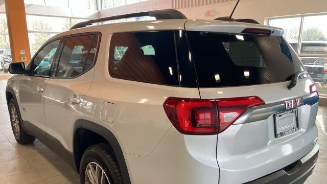 2017 GMC Acadia SLE-2