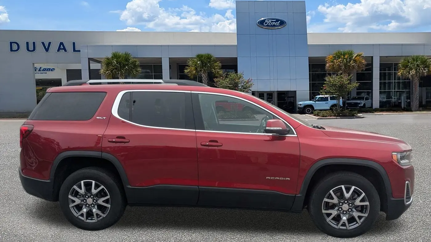 2023 GMC Acadia SLT