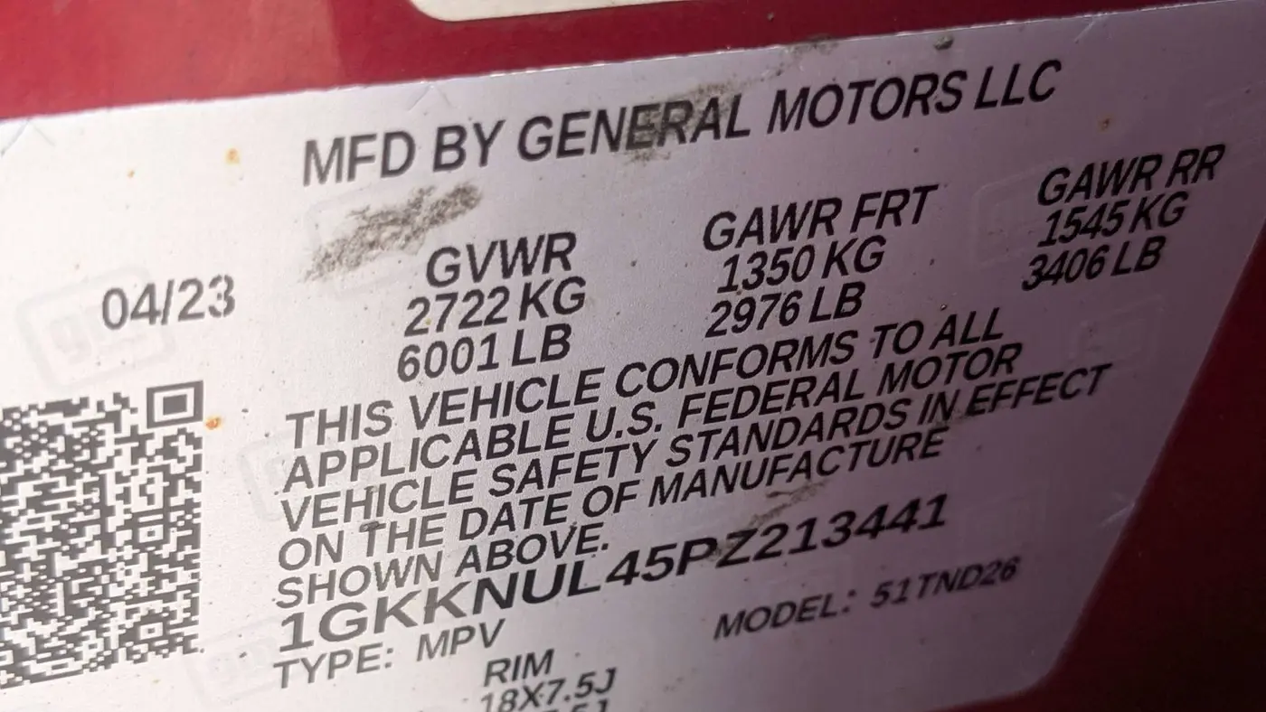 2023 GMC Acadia SLT
