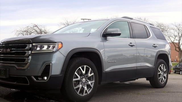 2023 GMC Acadia SLT
