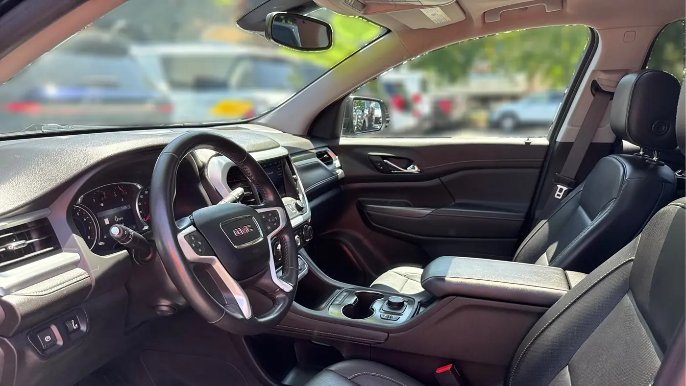 2020 GMC Acadia SLT