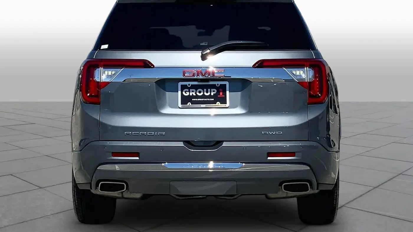2022 GMC Acadia Denali